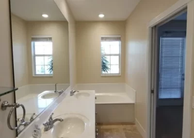 best bathroom painters in Southgate, FL