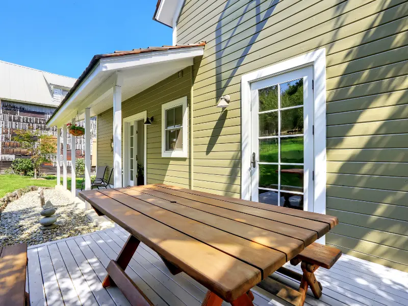 Fresh exterior house painting on siding and trim with clean finish in Bradenton, FL